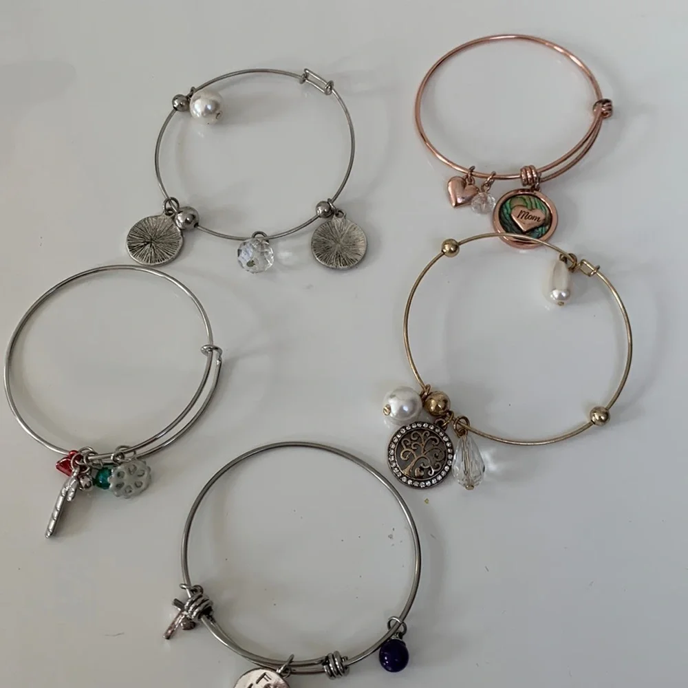Bracelet with‎ charms.